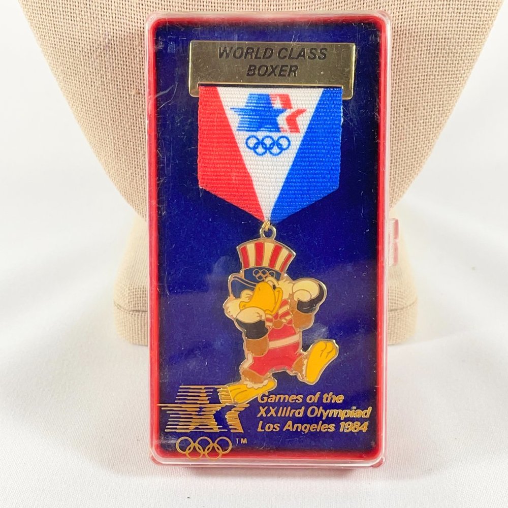 Rare 1984 Los Angeles 23rd Olympic World Class Muppets "Sam The Eagle" Boxer Pin